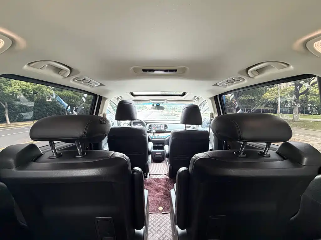 Honda Odyssey 2018 — фото 17
