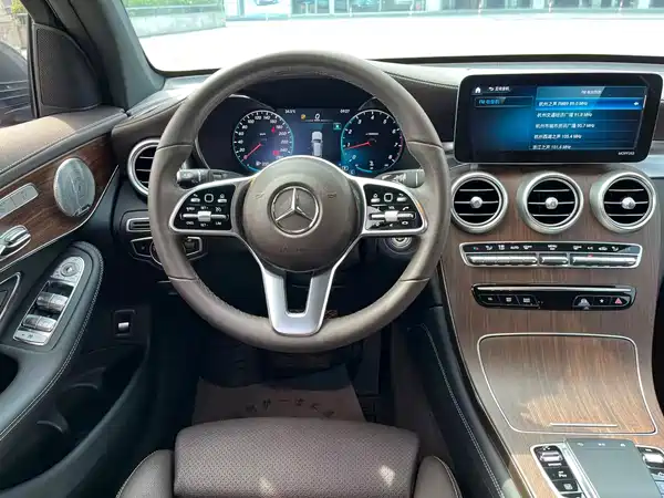 Mercedes-Benz GLC 2021