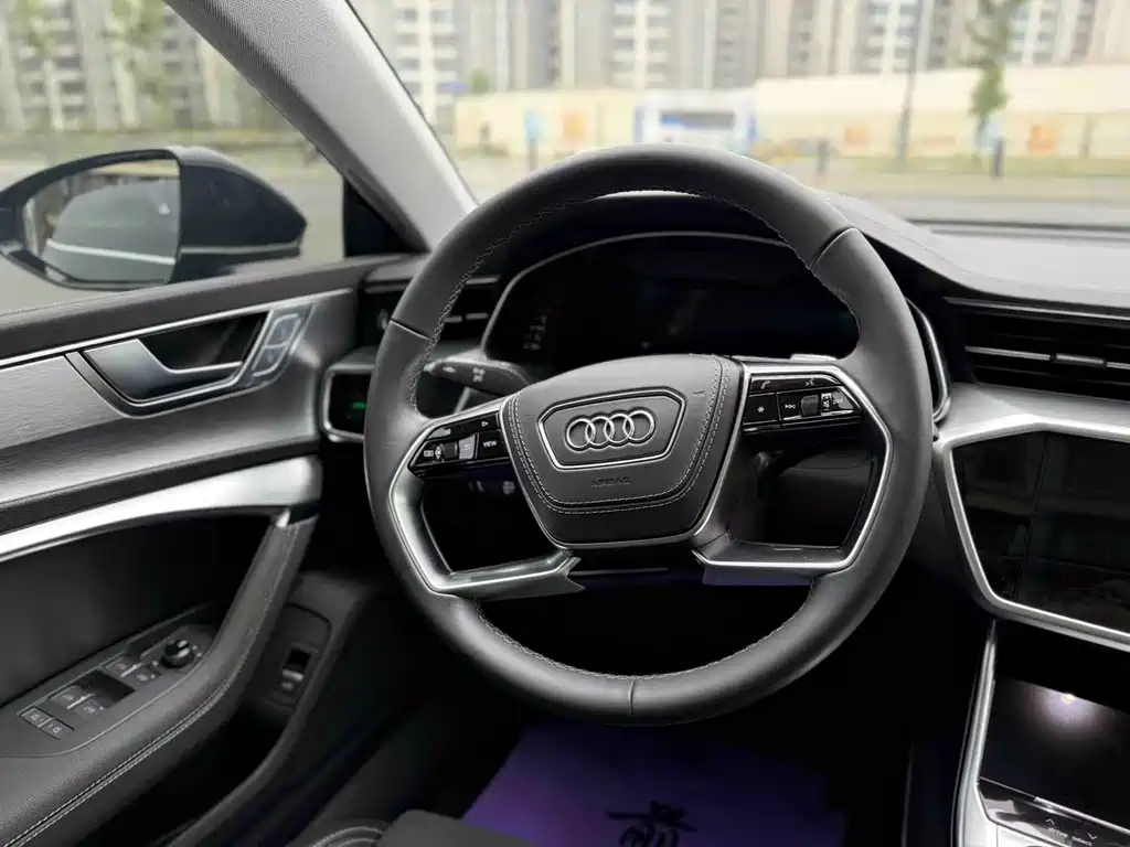 Audi A7L 2024 — фото 12