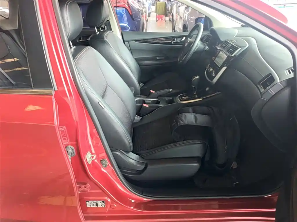 Nissan Tiida 2017 — фото 25