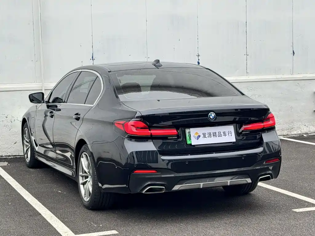 BMW 5 Series New Energy 2023 — фото 16