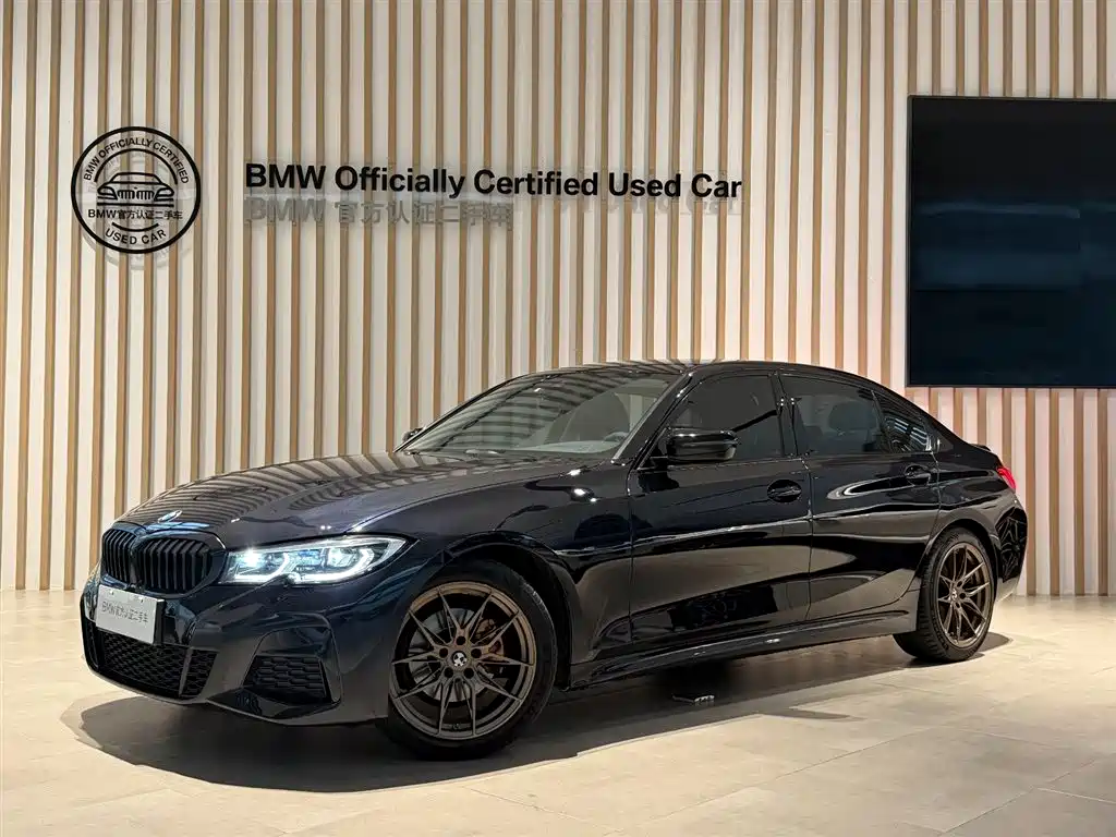 BMW 3 Series 2019 — фото 1