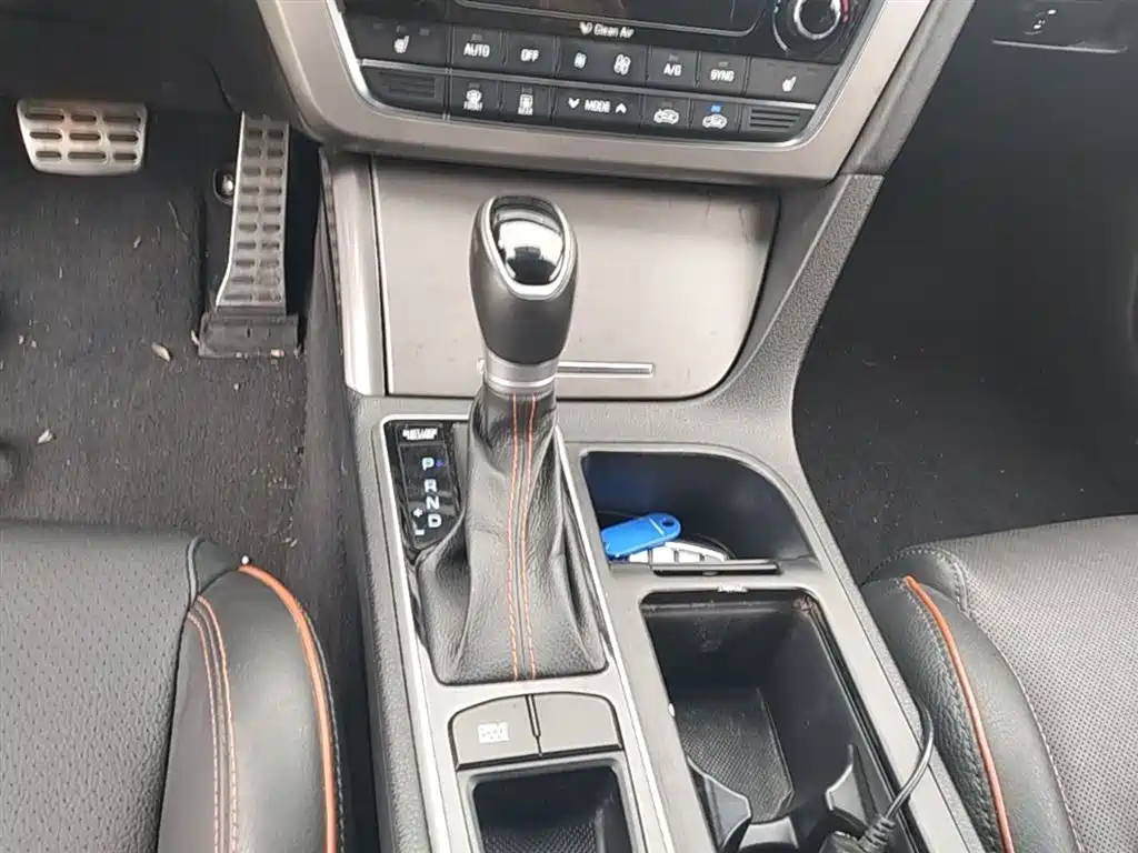 Hyundai Sonata 2016 — фото 14