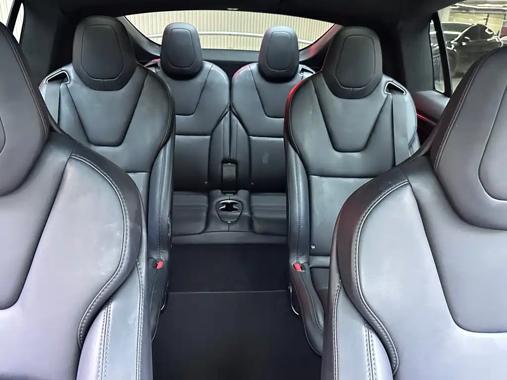Tesla Model X 2017 — фото 19