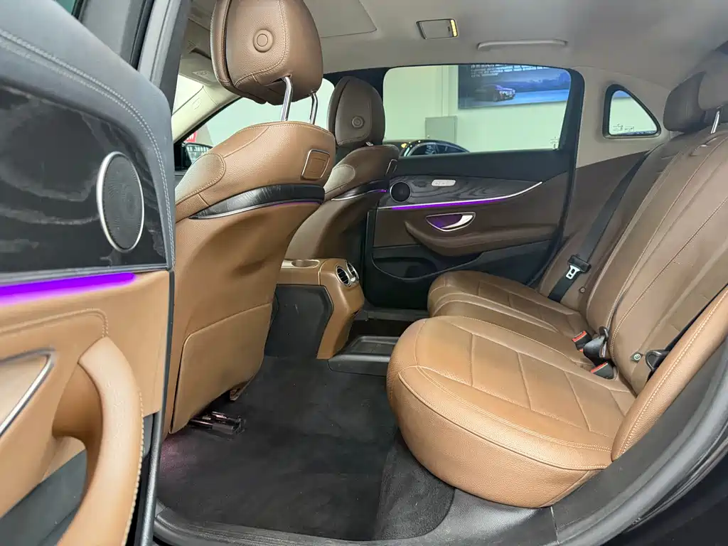 Mercedes-Benz E-Class 2016 — фото 12
