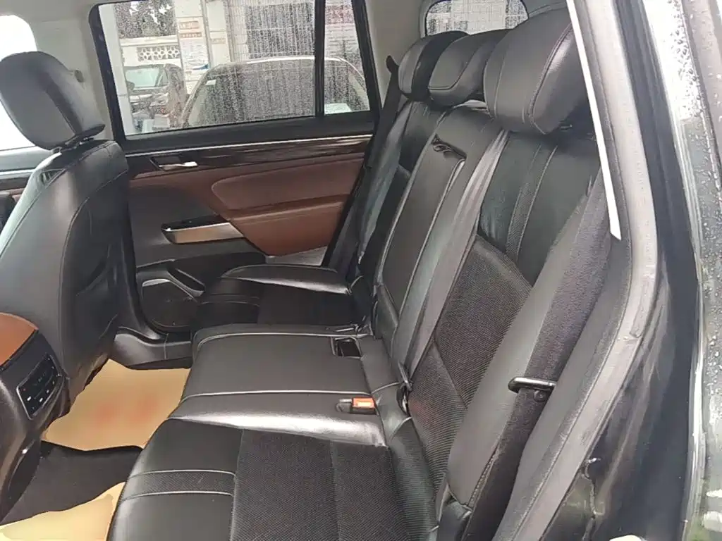 GAC Motor Trumpchi GS8 2017 — фото 17