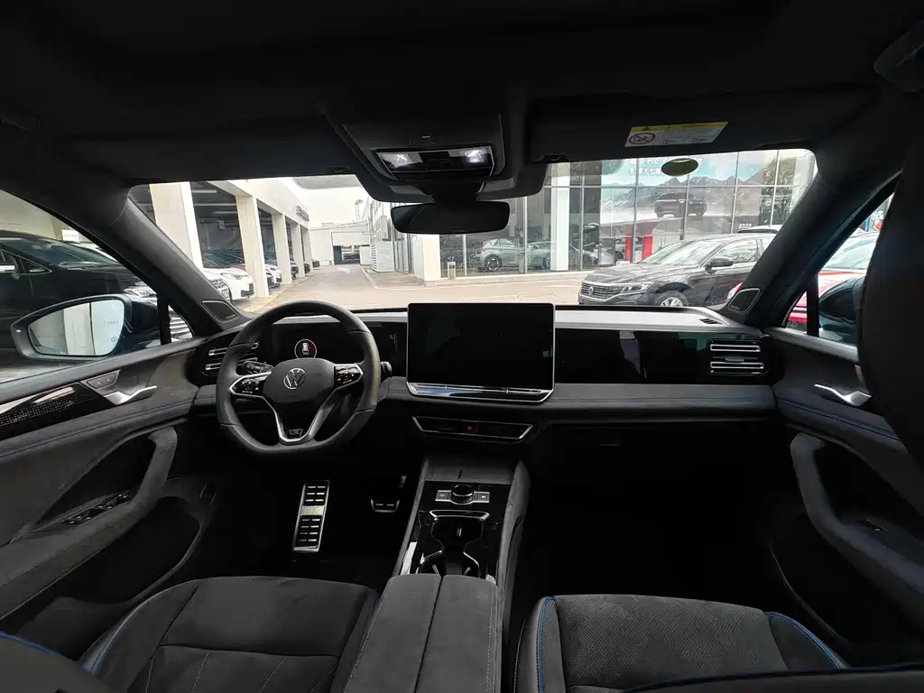Volkswagen Tiguan L 2024