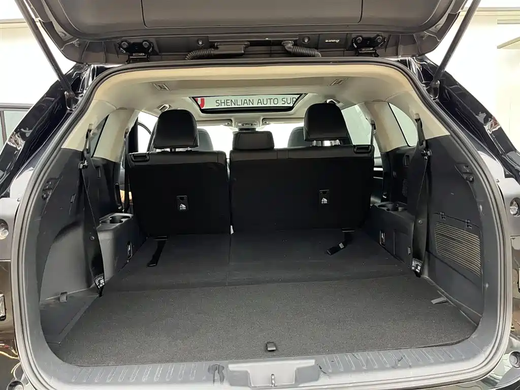 Toyota Highlander 2024 — фото 10