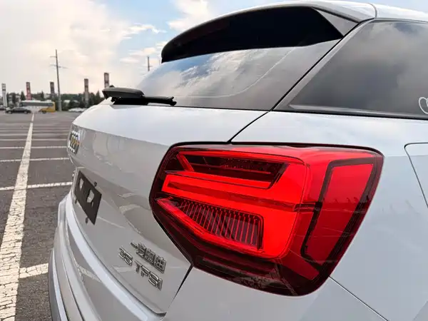 Audi Q2L 2022