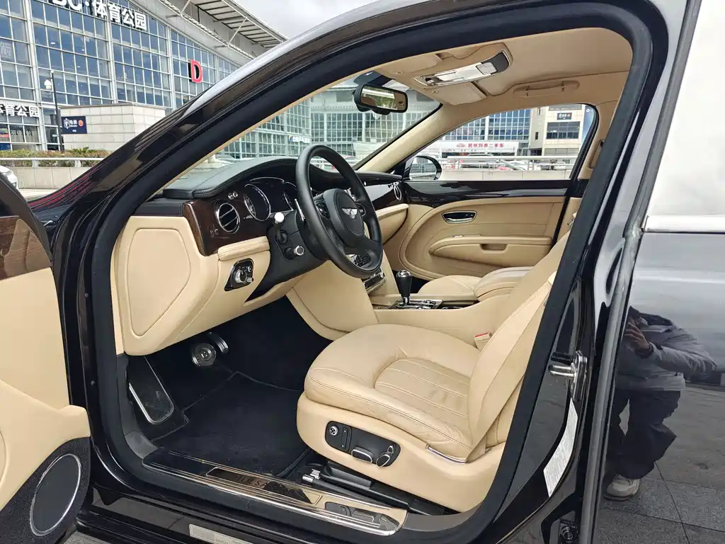 Bentley Mulsanne 2013 — фото 17
