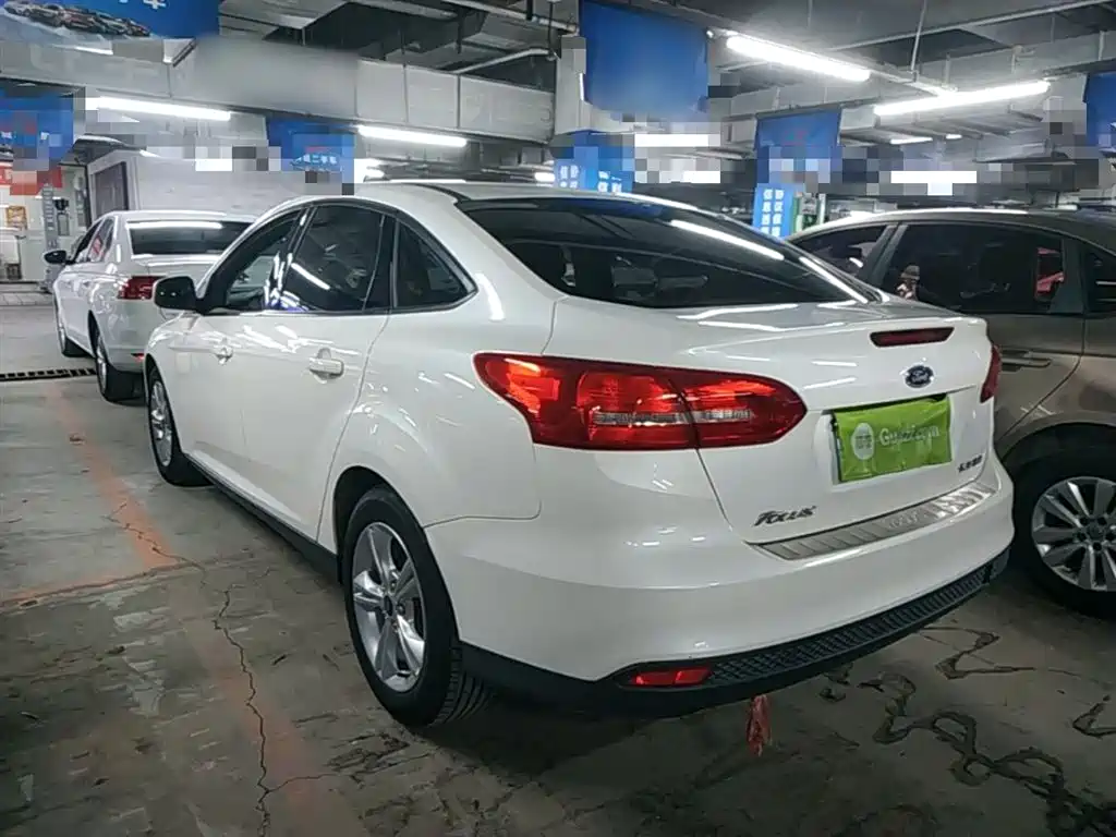 Ford Focus 2015 — фото 5