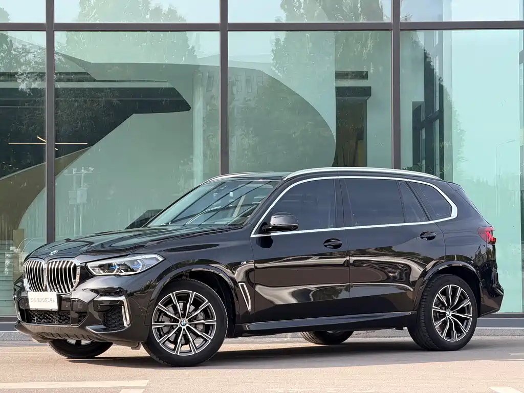 BMW X5 2023 — фото 1
