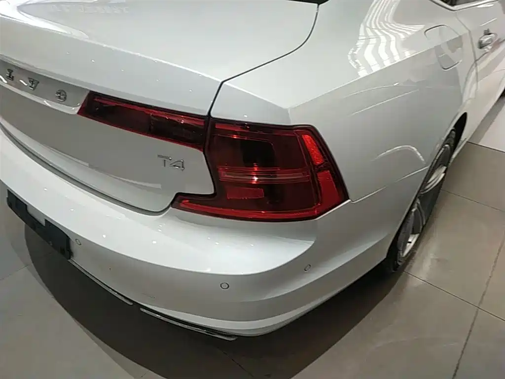 Volvo S90 2018 — фото 8