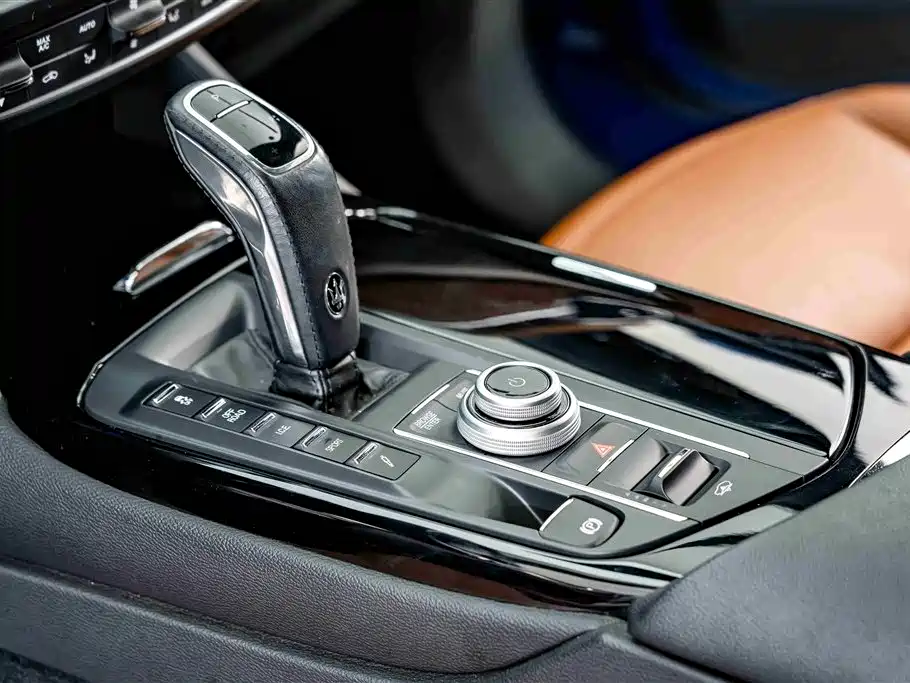 Maserati Levante 2021 — фото 11