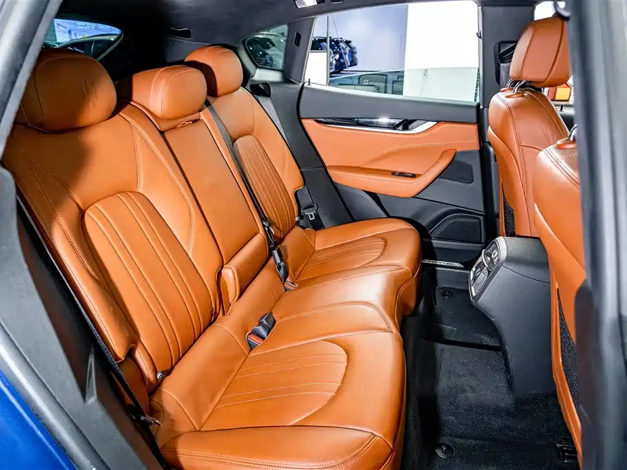 Maserati Levante 2021 — фото 22