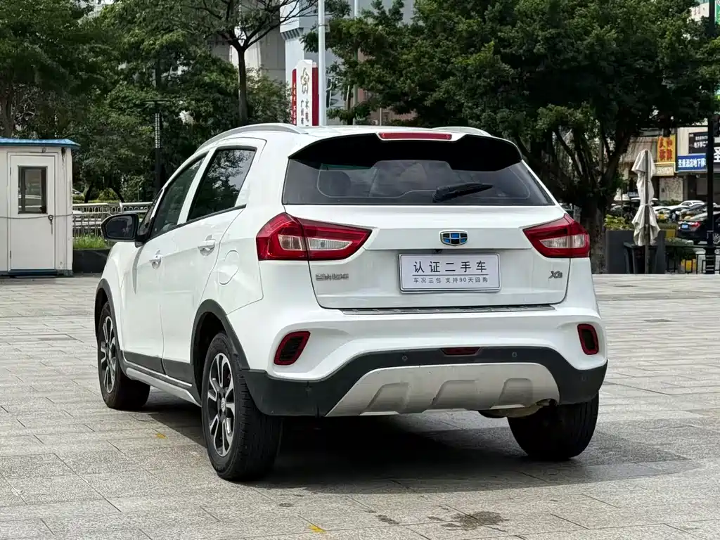Geely Vision X3 2018 — фото 6