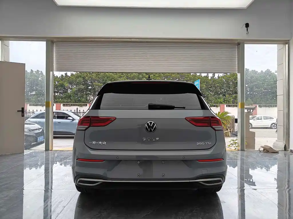 Volkswagen Golf 2021