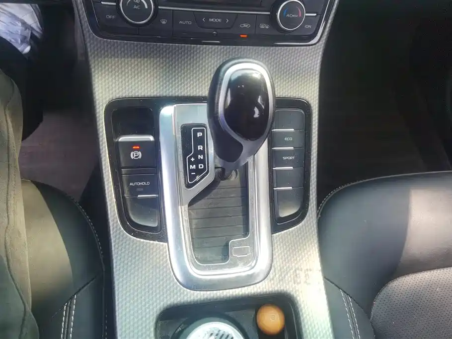 Geely Emgrand GS 2018 — фото 16