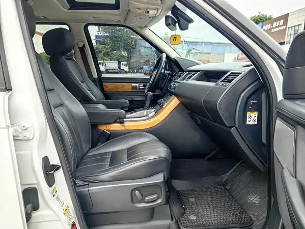 Land Rover Range Rover Sport 2012