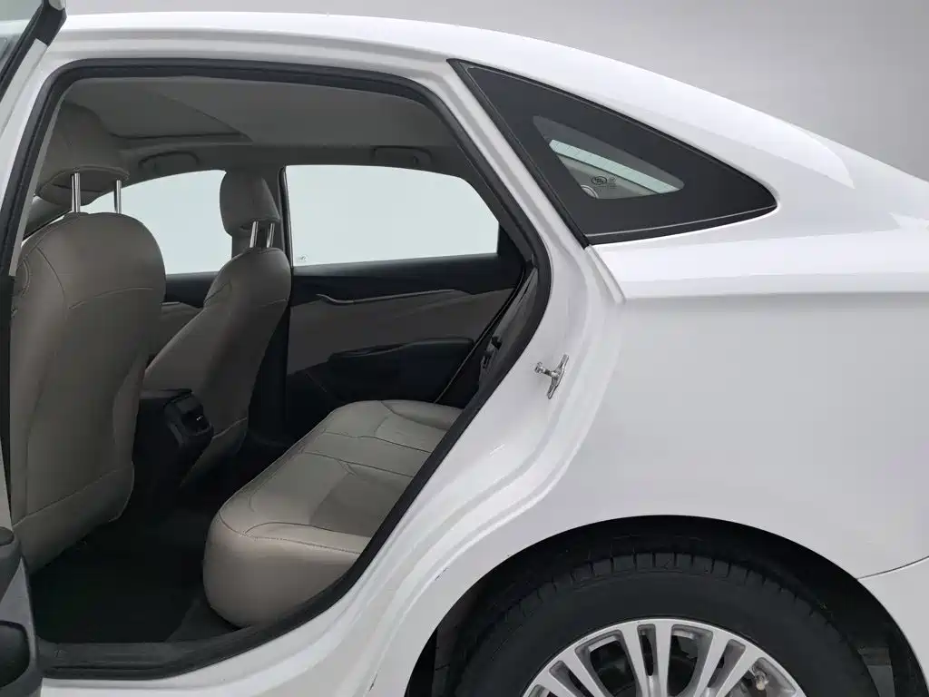 Buick Excelle GT 2016 — фото 15