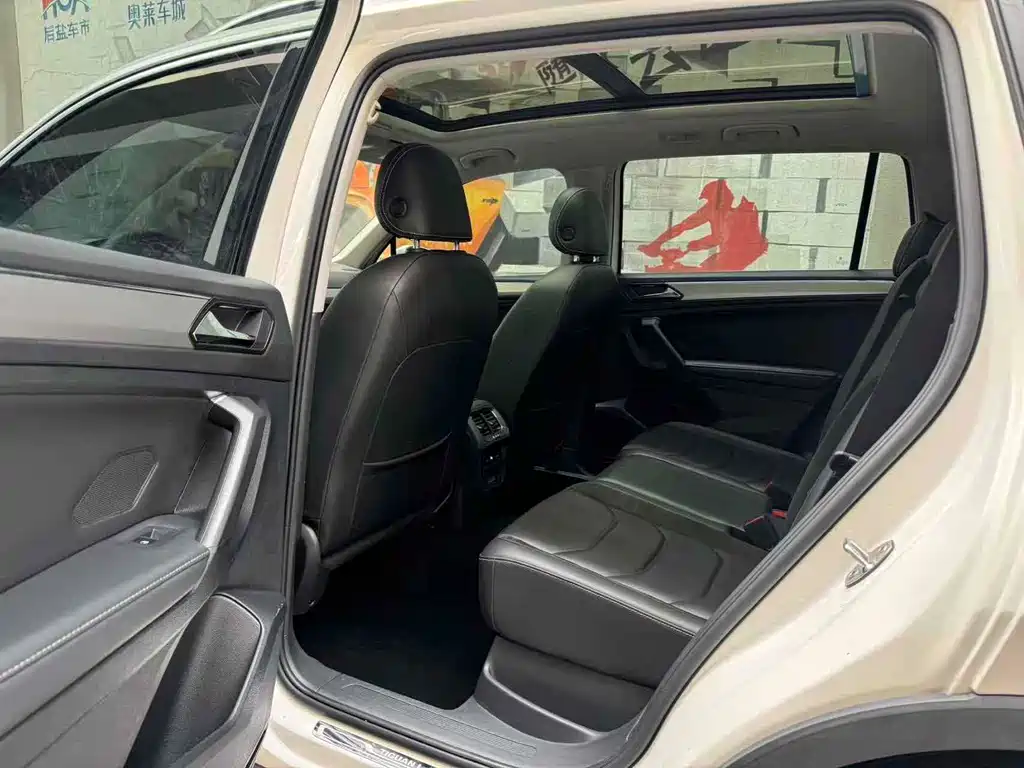 Volkswagen Tiguan L 2019 — фото 8