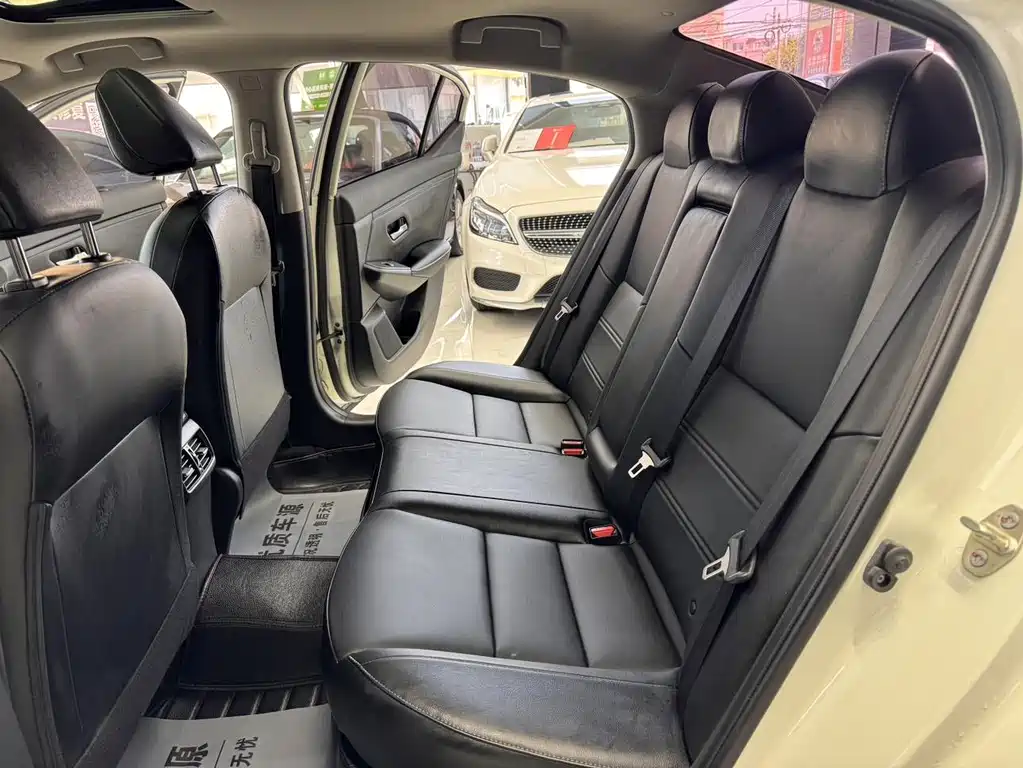 Nissan Sylphy 2022 — фото 18