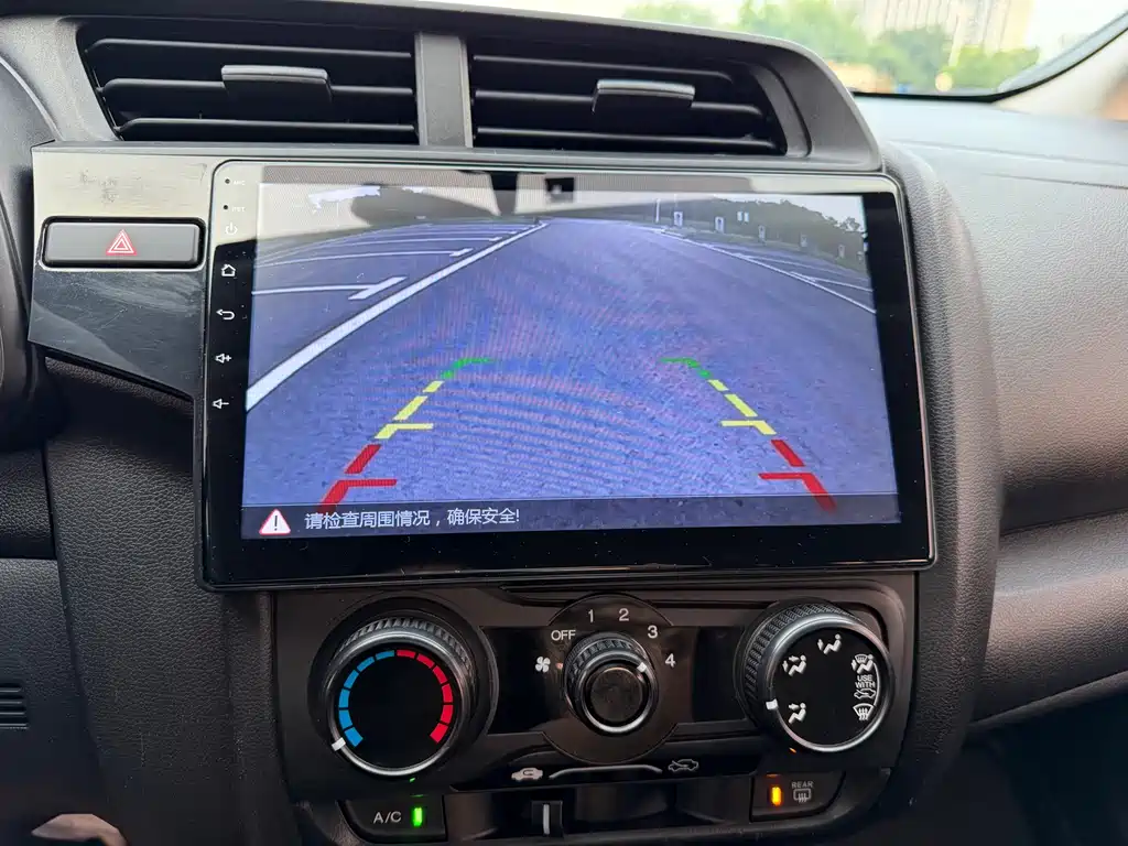Honda Fit 2018 — фото 11