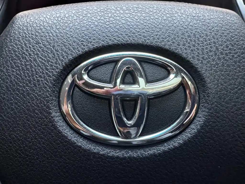 Toyota Camry 2024 — фото 29
