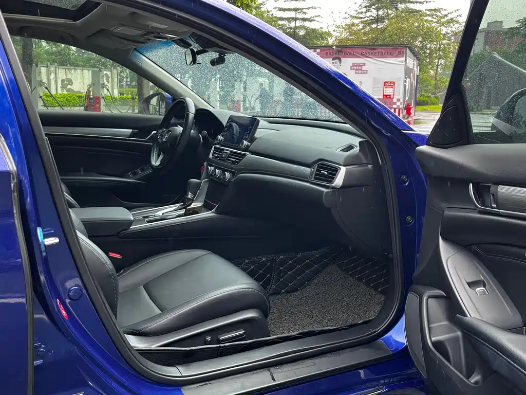 Honda Accord 2019 — фото 16