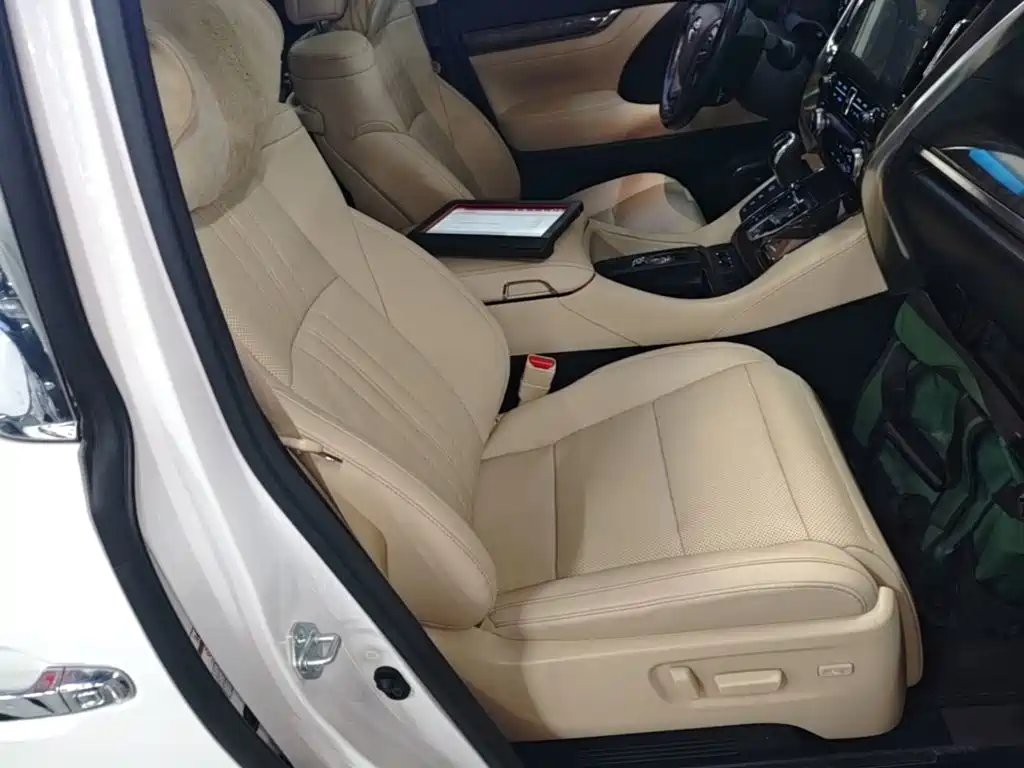 Toyota Vellfire 2021 — фото 25