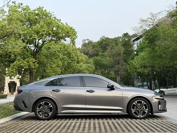 Kia K5 2021