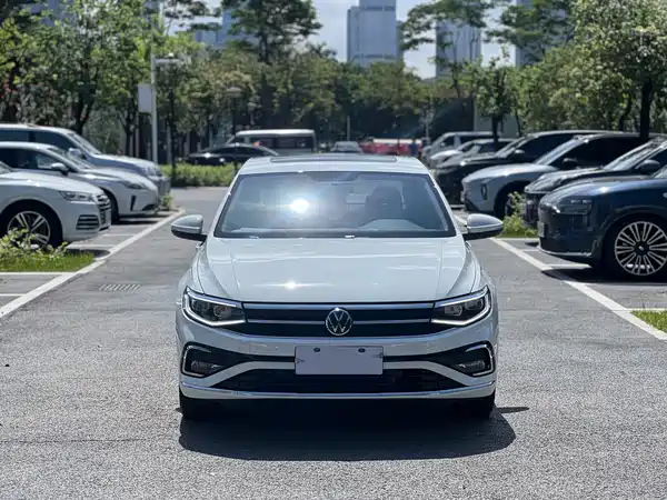 Volkswagen Bora 2023