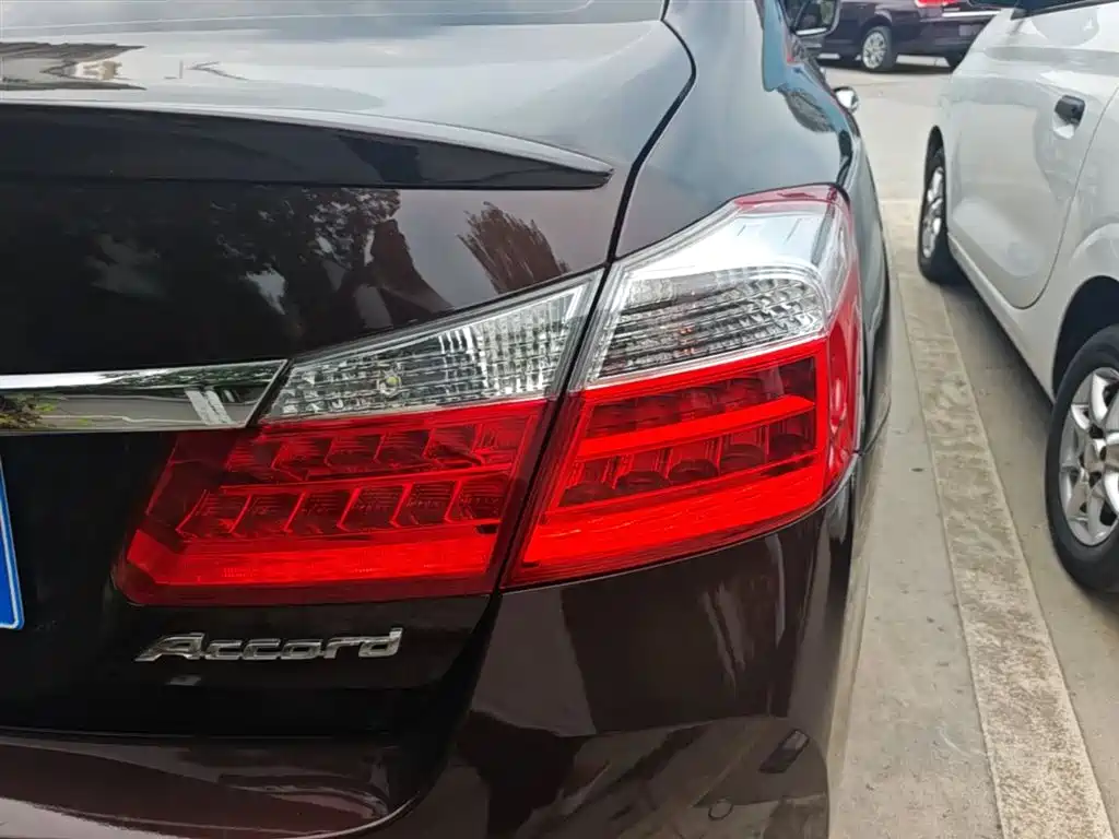 Honda Accord 2015 — фото 8