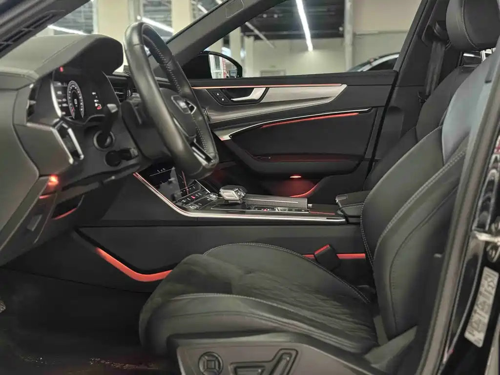 Audi A6L 2020
