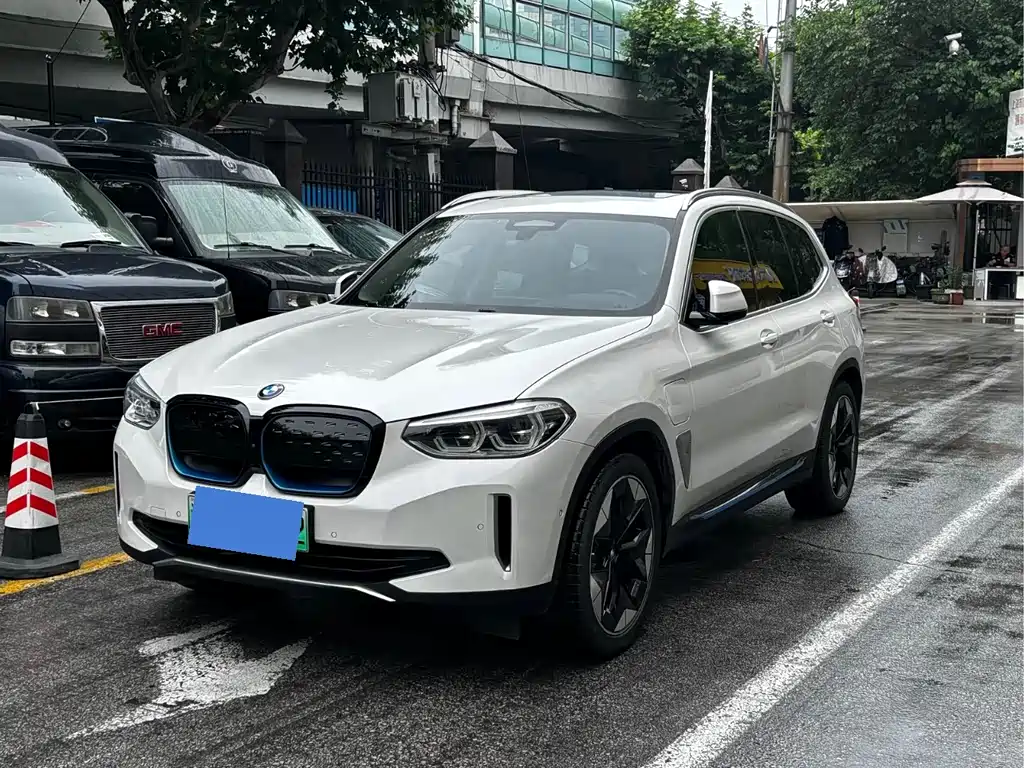 BMW iX3 2021 — фото 2