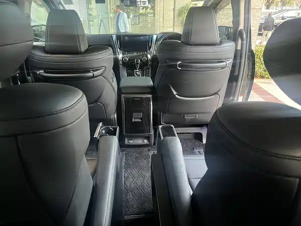 Toyota Alphard 2020