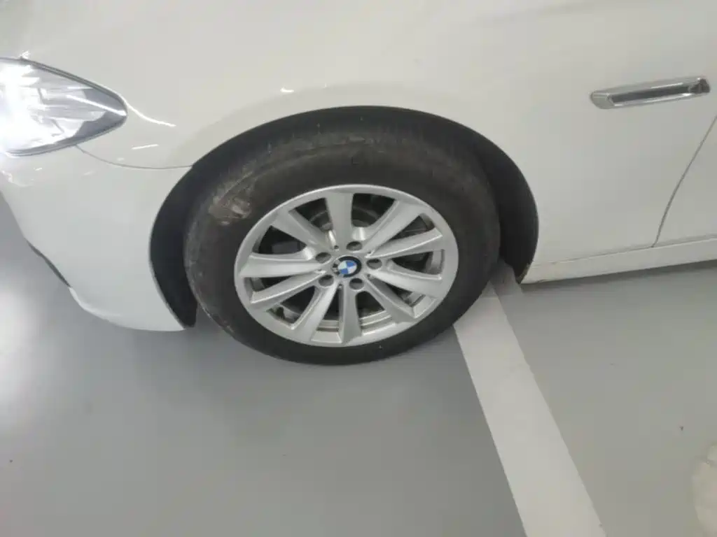BMW 5 Series 2014 — фото 23