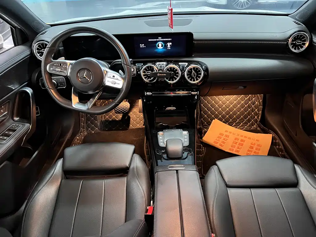 Mercedes-Benz A-Class 2022 — фото 10