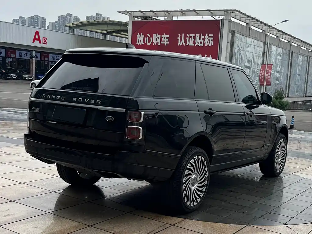 Land Rover Range Rover 2019 — фото 16