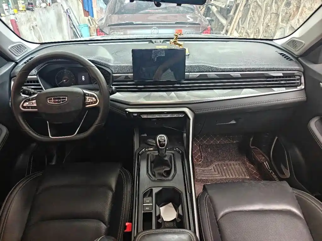 Geely Vision X6 2022