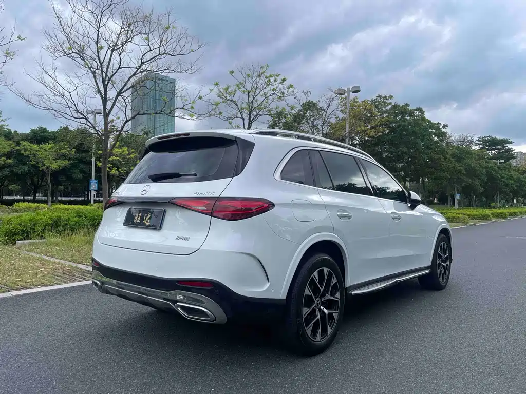 Mercedes-Benz GLC 2023