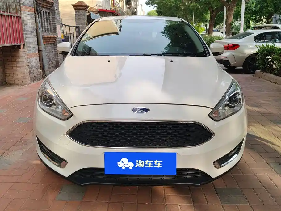 Ford Focus 2019 — фото 2
