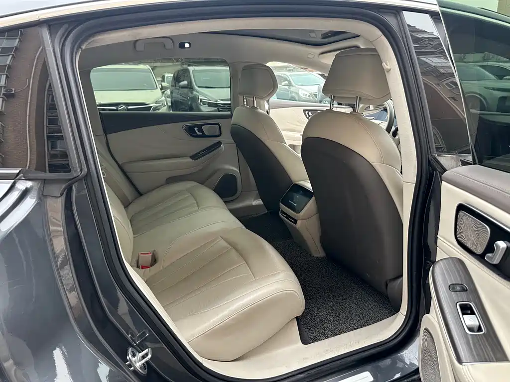 Roewe Feifan F7 2023 — фото 31