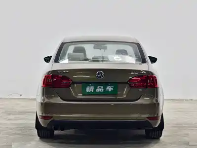 Volkswagen Sagitar 2015