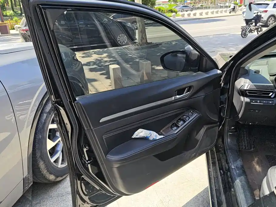 Nissan Teana 2023