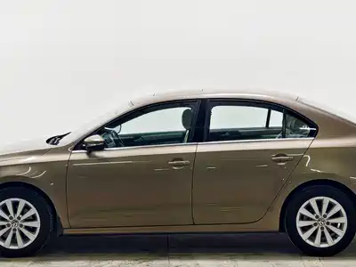 Volkswagen Sagitar 2015