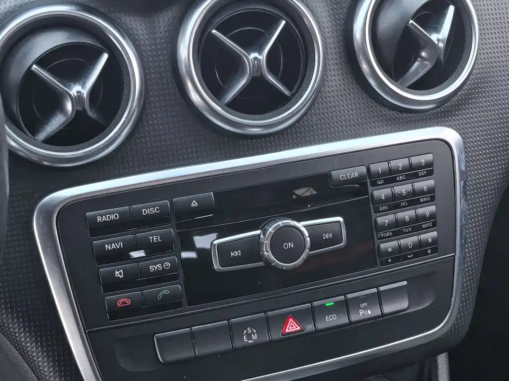 Mercedes-Benz A-Class 2015 — фото 18