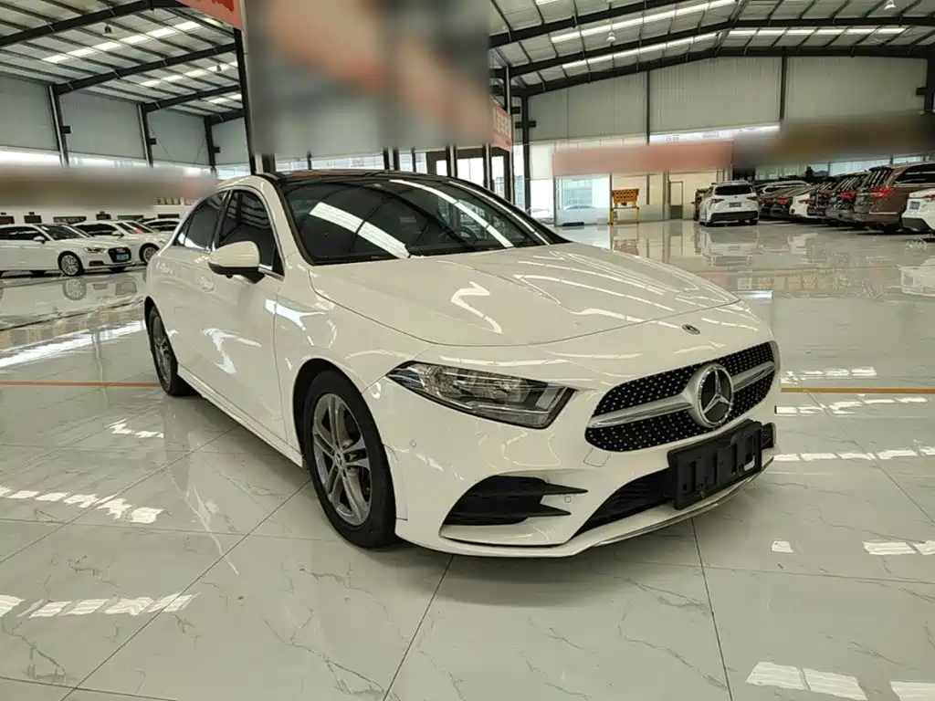 Mercedes-Benz A-Class 2021 — фото 4