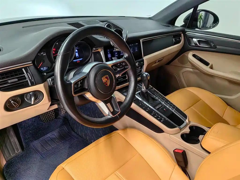 Porsche Macan 2020 — фото 16
