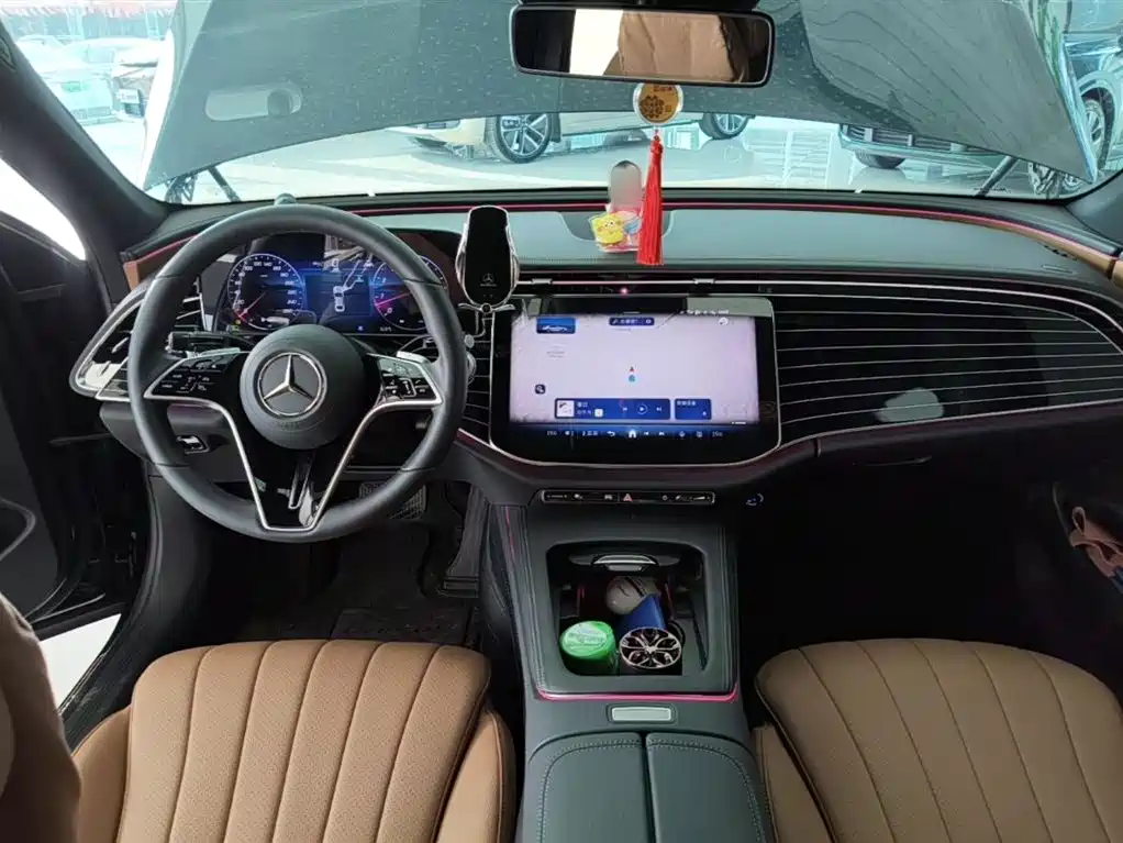 Mercedes-Benz E-Class 2024 — фото 10